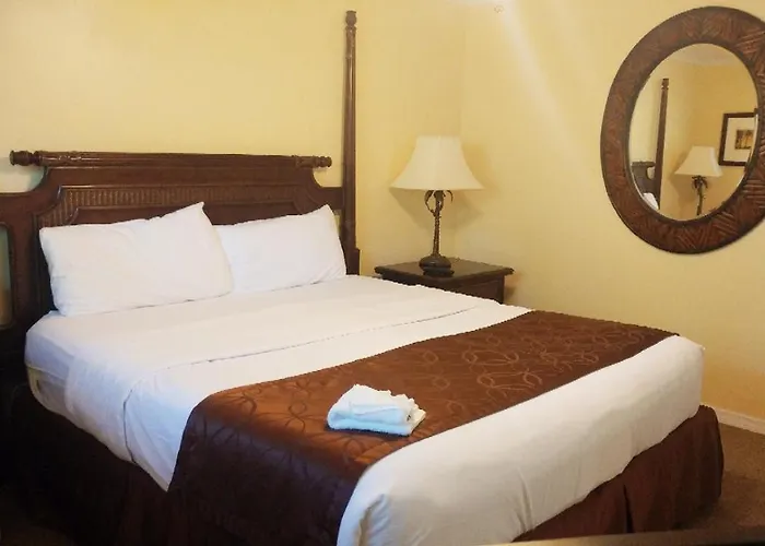 Hidden Harbor Suites